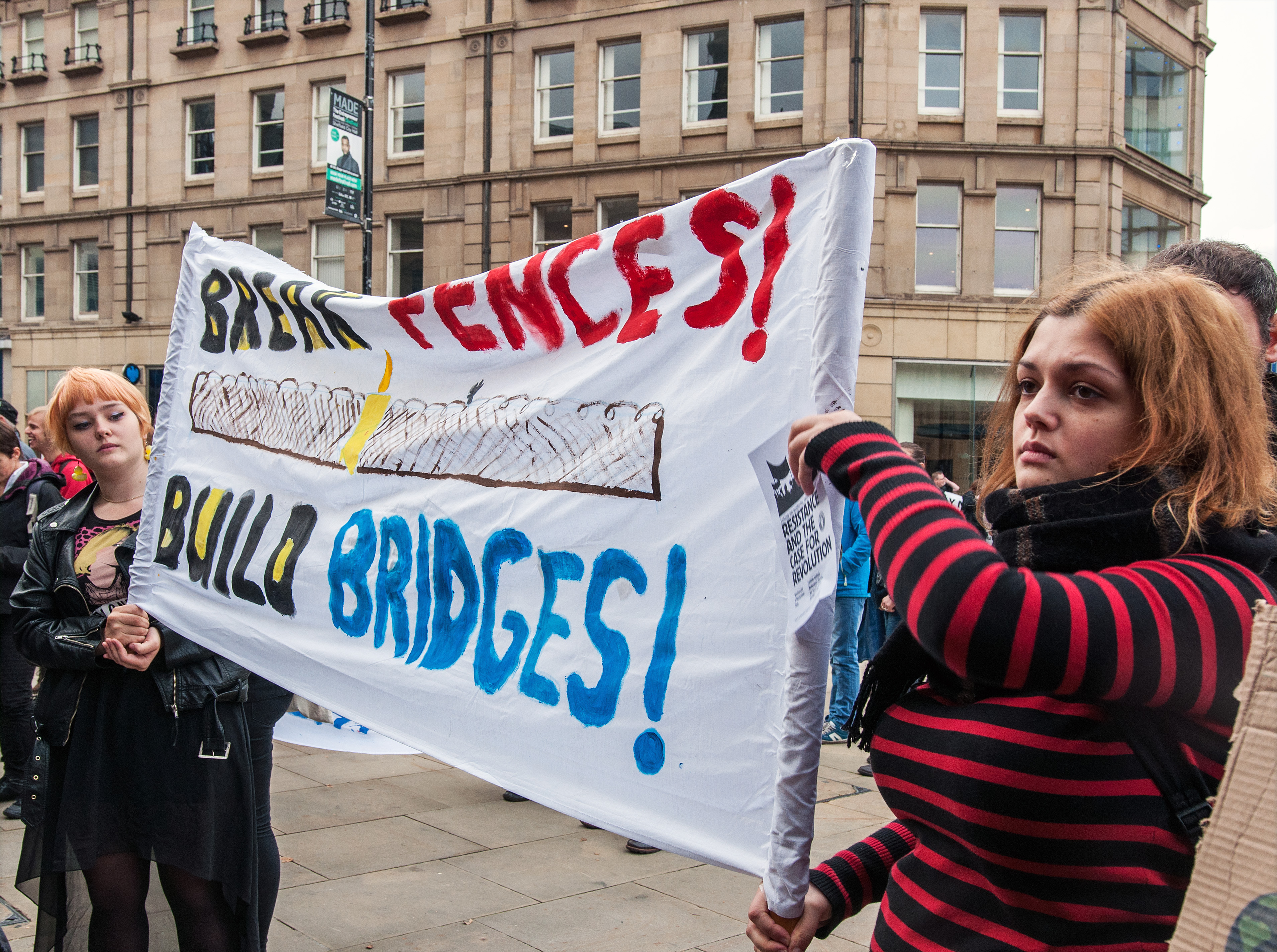 “Break fences, build bridges” Sheffield welcomes refugees